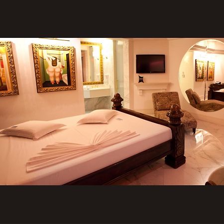 Miami Motel (Adults Only) Пиндамонянгаба Екстериор снимка